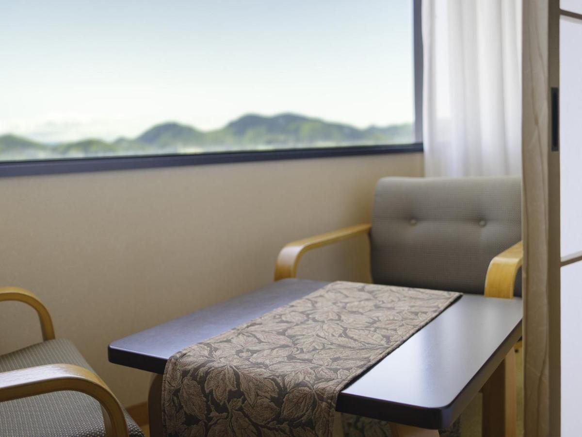 Chres Hotel Kochi  Exterior photo
